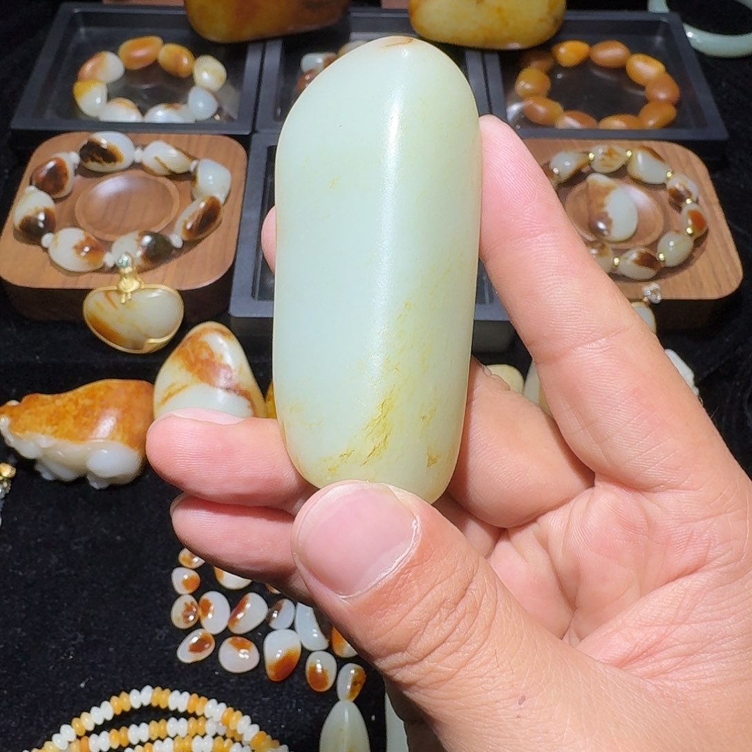 和田玉（子料）未镶嵌挂件