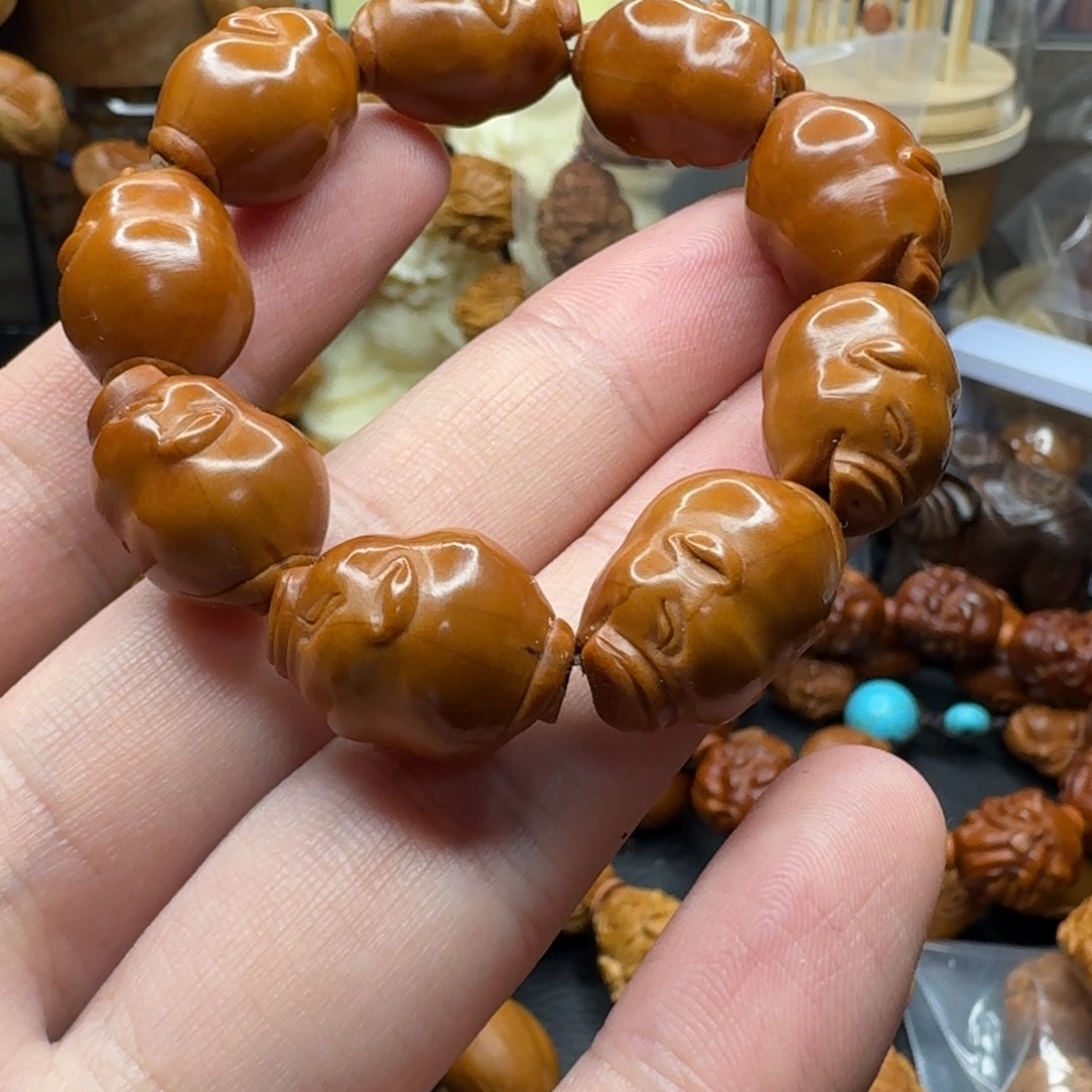 手串/手链橄榄核小猪