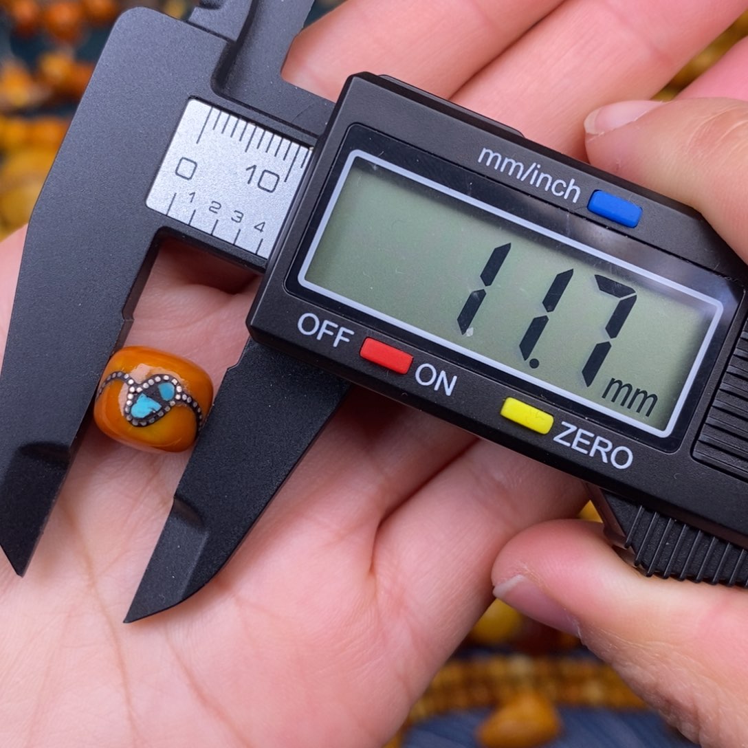 蜜蜡裸石未镶嵌蜜蜡