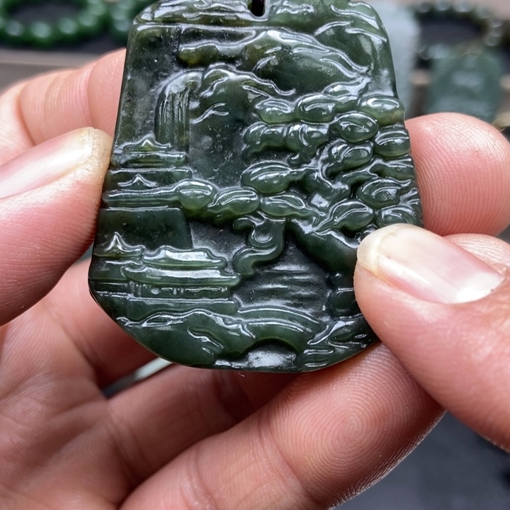 和田玉颈饰未镶嵌