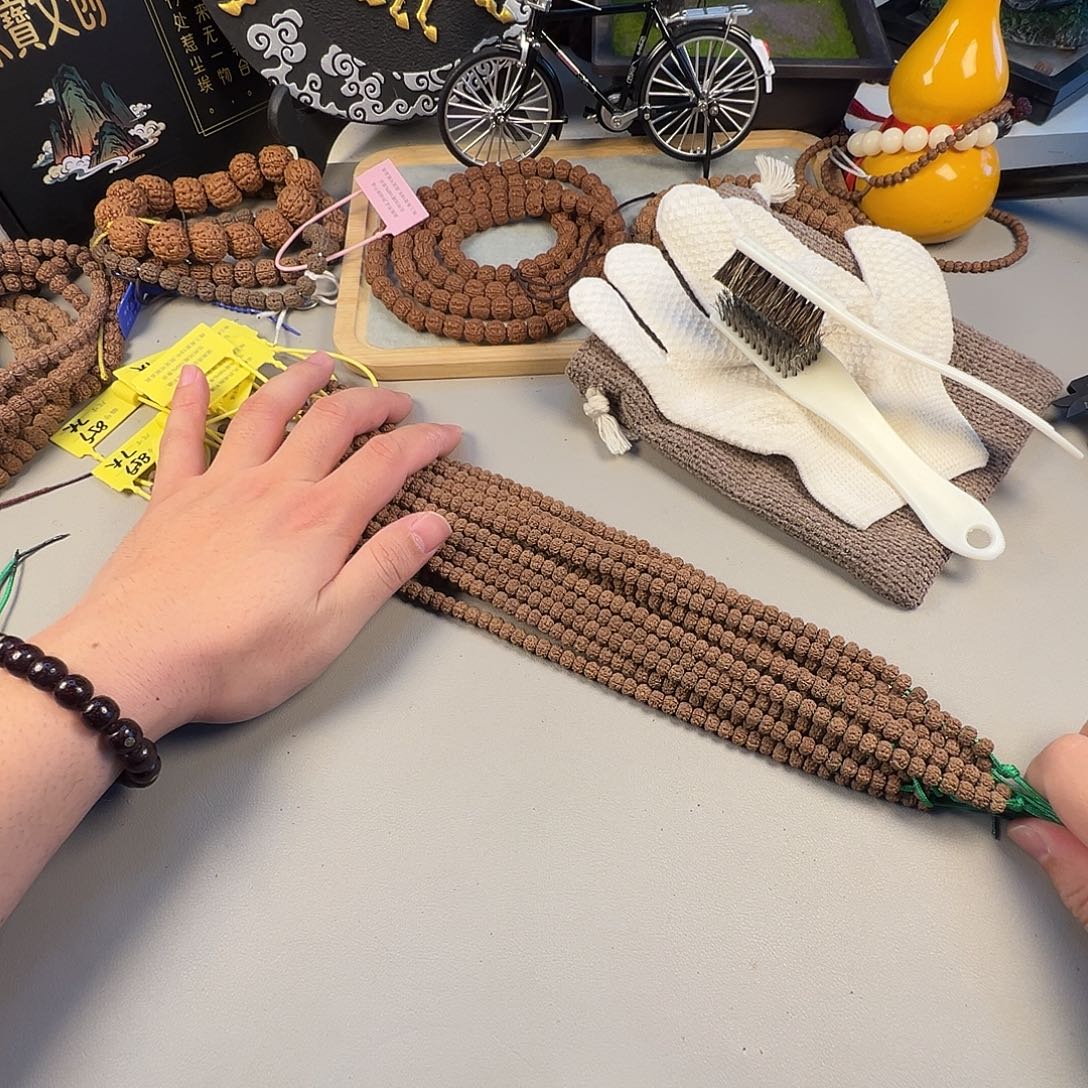 金刚菩提吊坠勿里达蜂窝树神