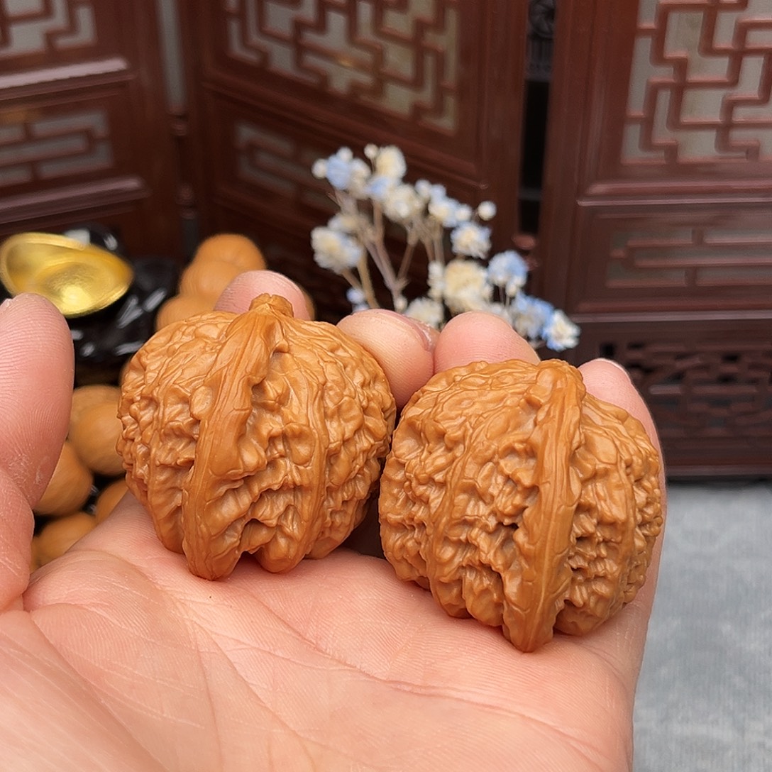 文玩核桃把件白狮子