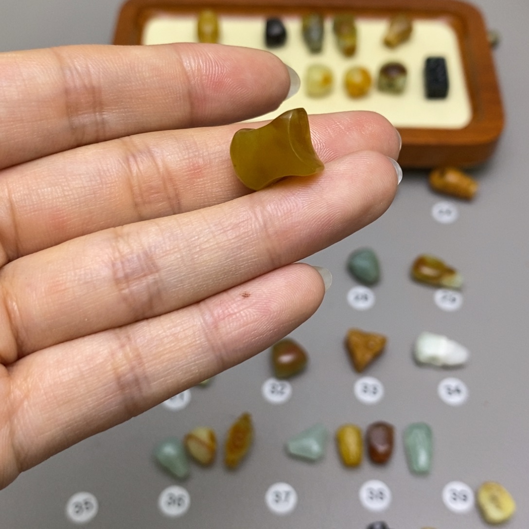 阿***吖蛇纹石玉未镶嵌配饰