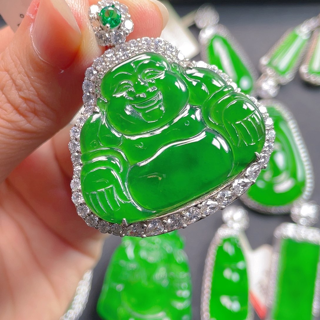 吊坠(不含链)未镶嵌翡翠