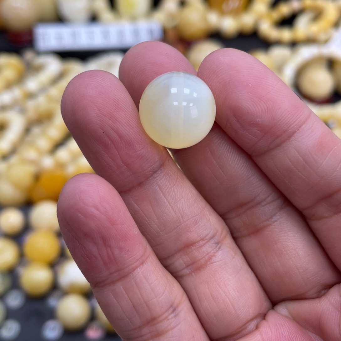 琥珀珠宝奇石未镶嵌15.2mm特色荧光