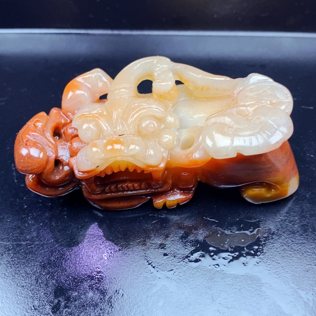 石英质玉（黄龙玉）未镶嵌颈饰