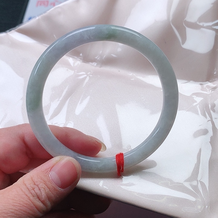 翡翠手镯未镶嵌翡翠115