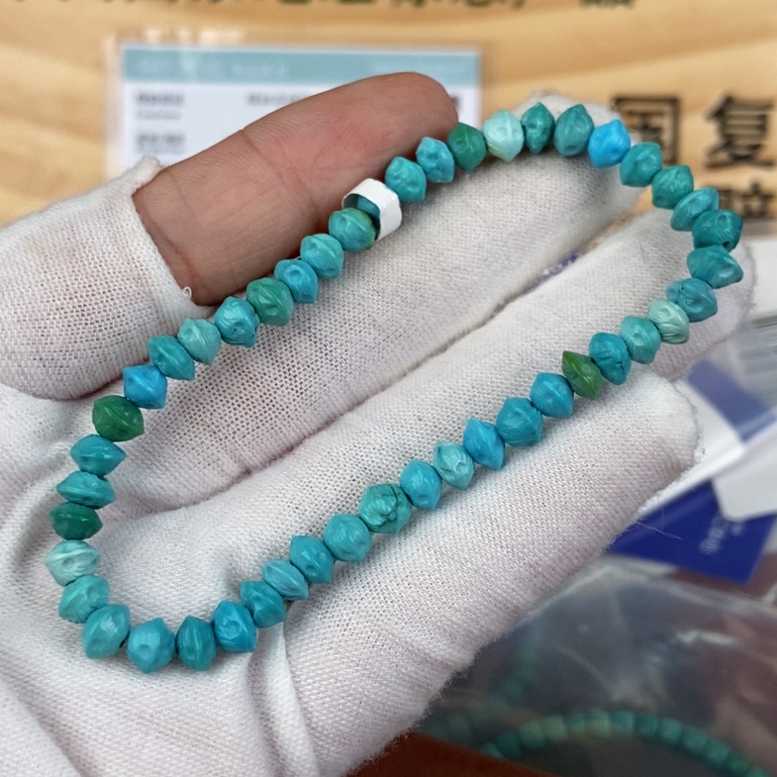 未镶嵌绿松石珠宝奇石