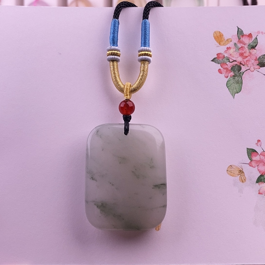 椰****石英岩玉未镶嵌颈饰