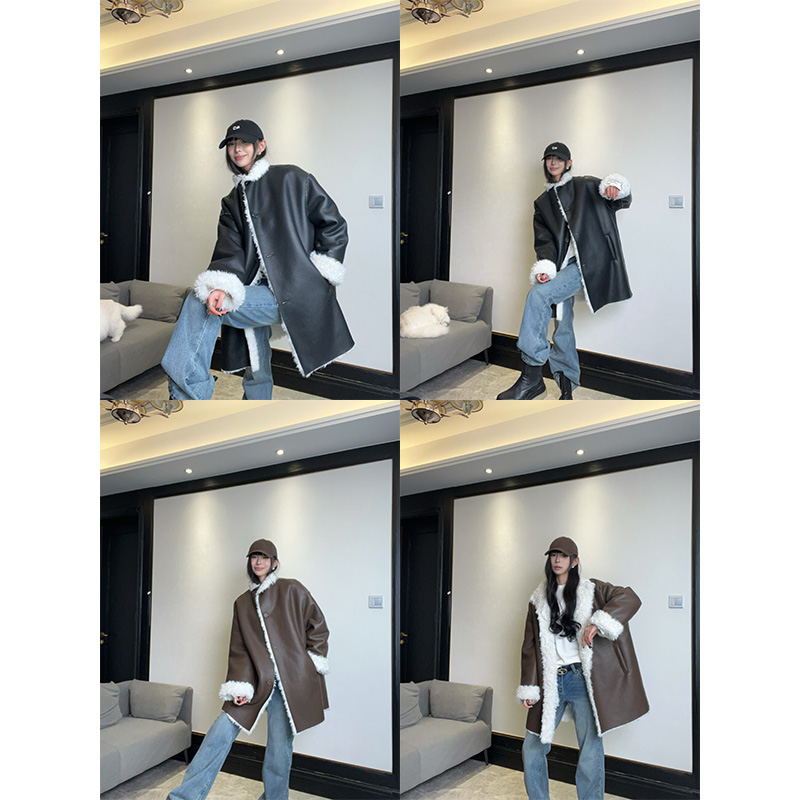 《复古腔调》环保仿羊羔毛水洗蛋白PU皮系扣立领高级感中长款外套