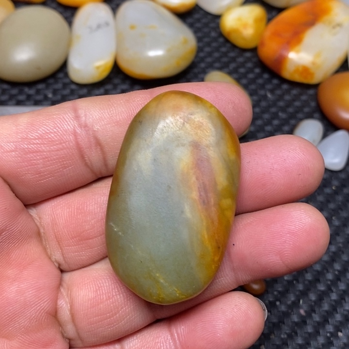 和田玉珠宝奇石未镶嵌