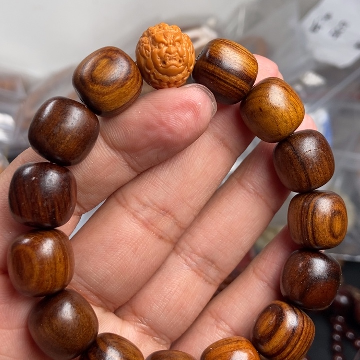 猴头核桃吊坠我们