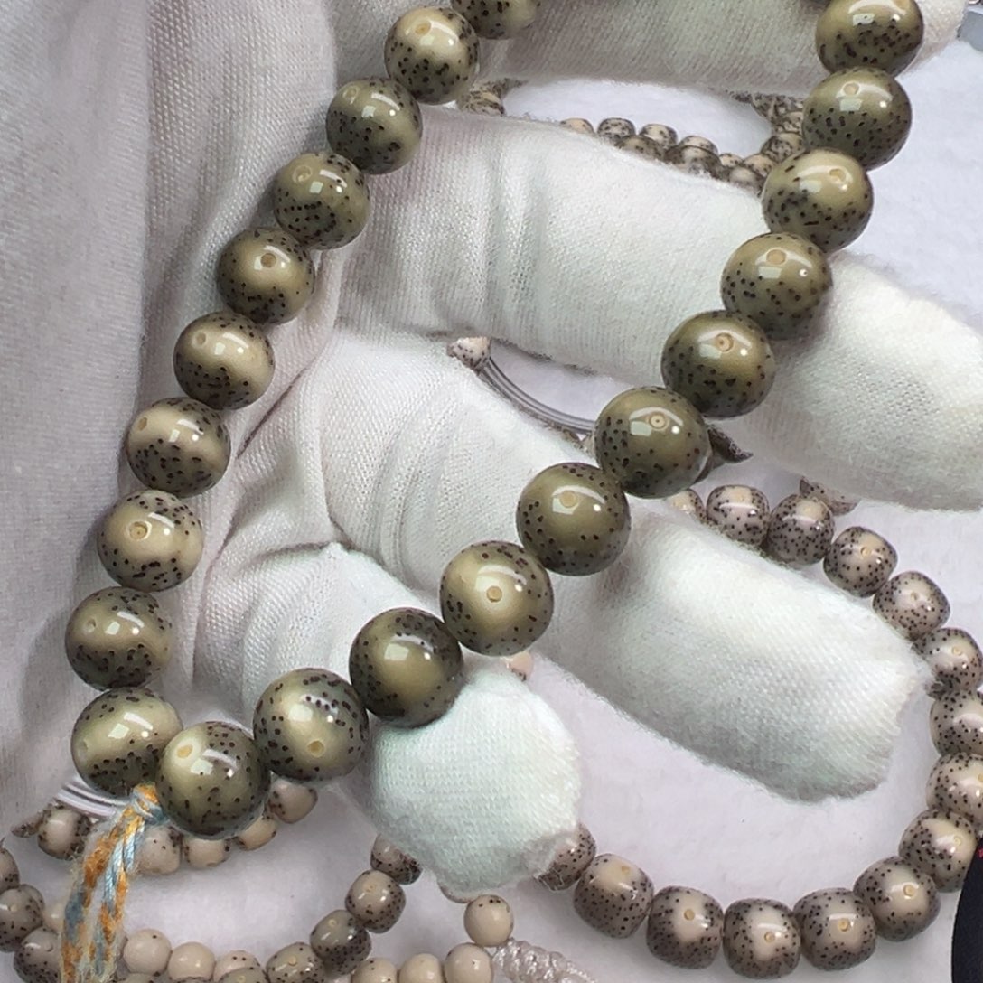 星月菩提吊坠绿包白