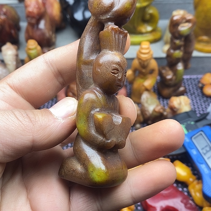 未镶嵌蛇纹石玉颈饰