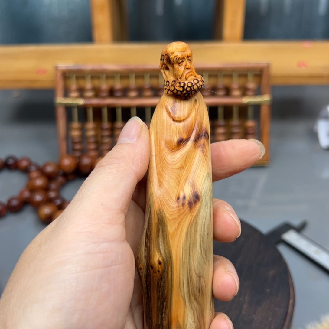 伊***帆柏木崖柏木摆件手把件，