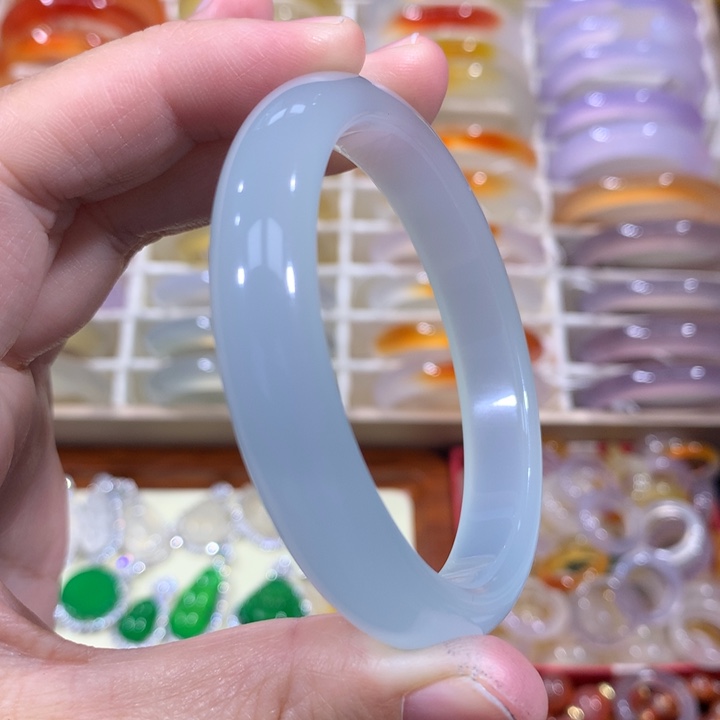 玛瑙/玉髓手镯未镶嵌