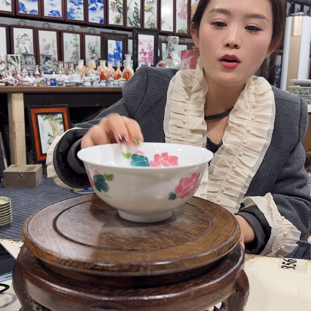 摆件瓷/////景德镇陶瓷瓷器。