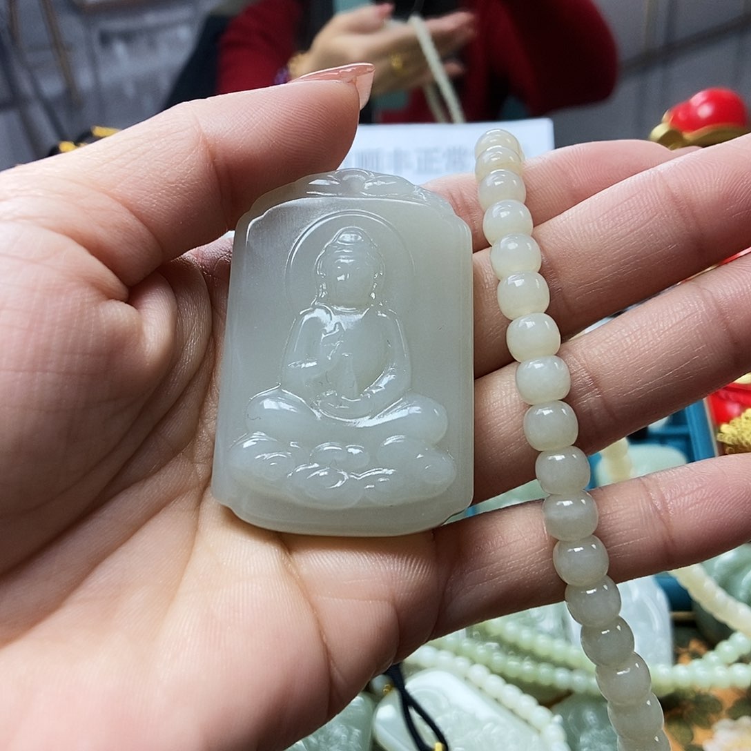 和田玉颈饰未镶嵌M**王