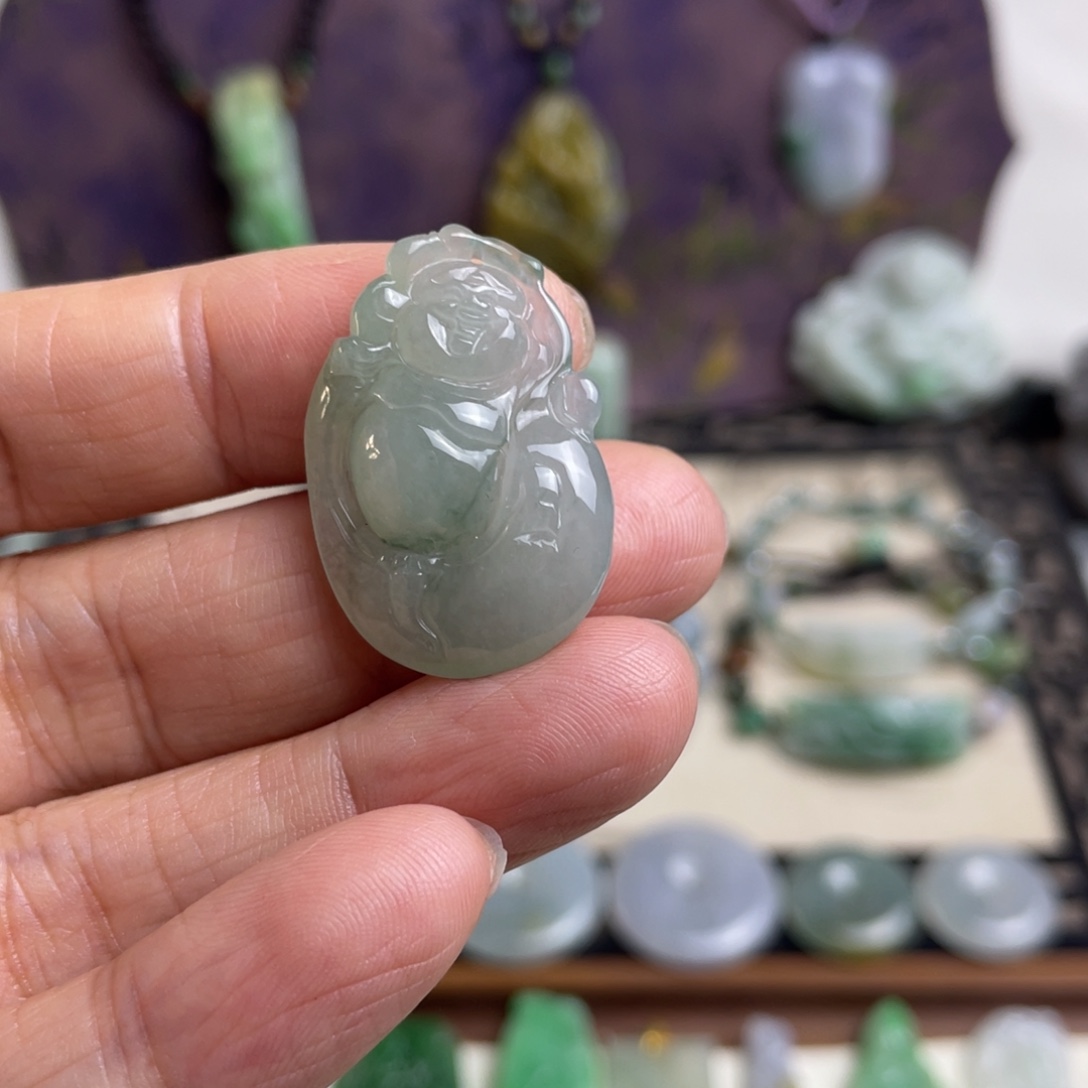 翡翠未镶嵌颈饰特色佛挂件