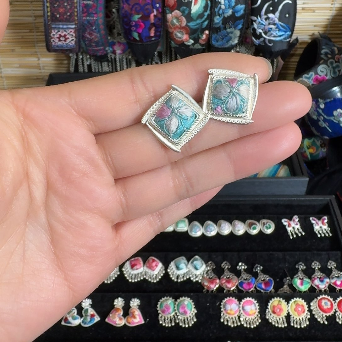 织绣民族风刺绣耳环