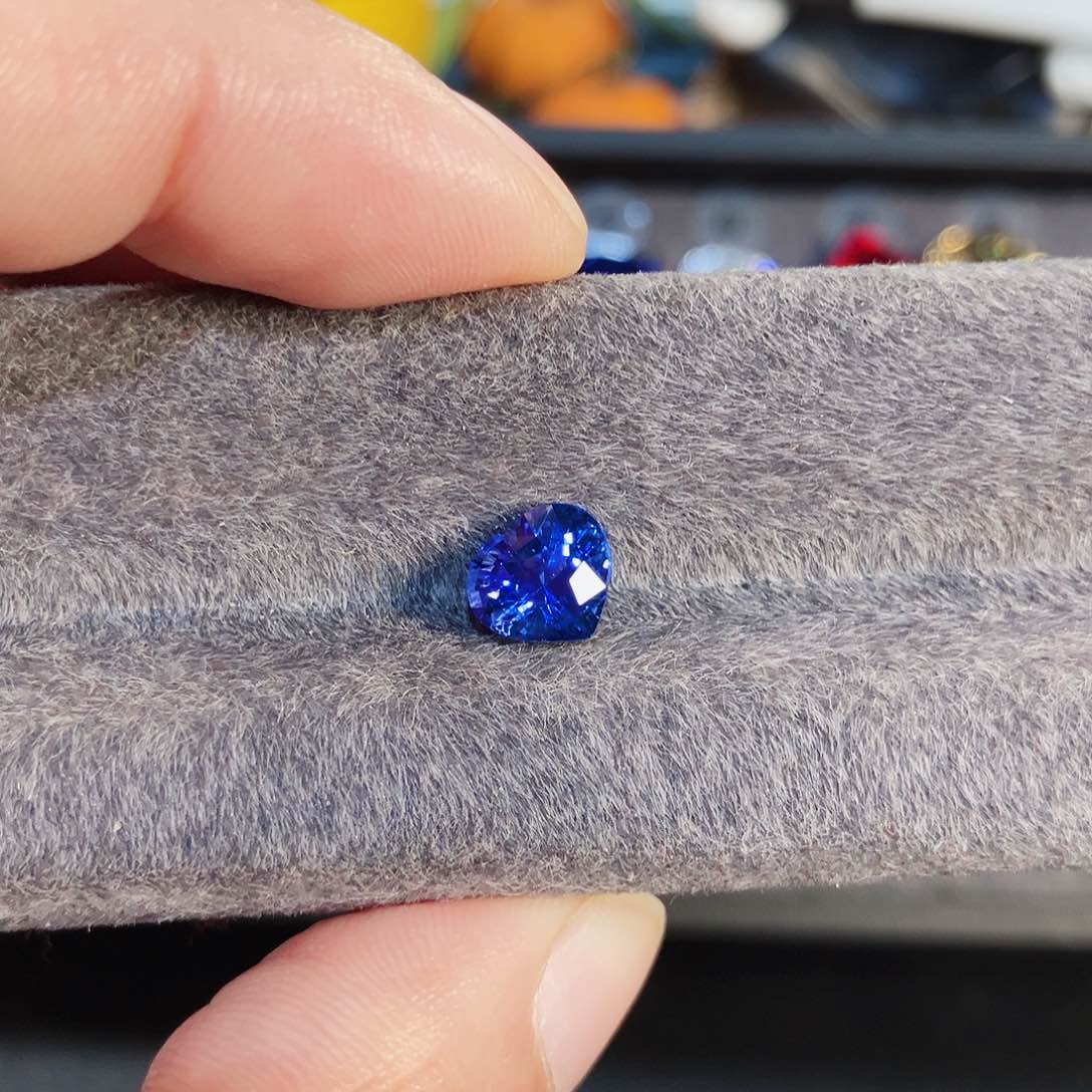 蓝宝石裸石未镶嵌2.08ct