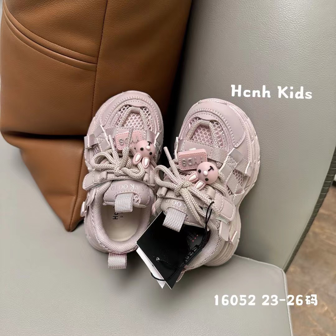 透气运动风运动鞋