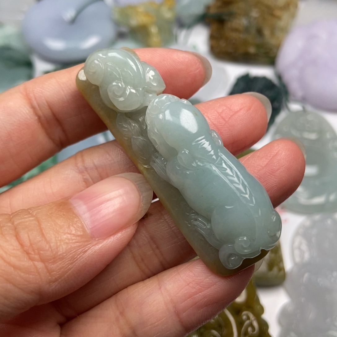 翡翠未镶嵌颈饰翡翠