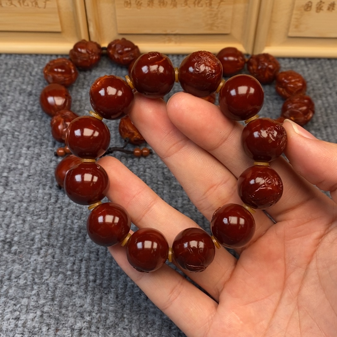 T***房橄榄核手串/手链鲤鱼跃龙门