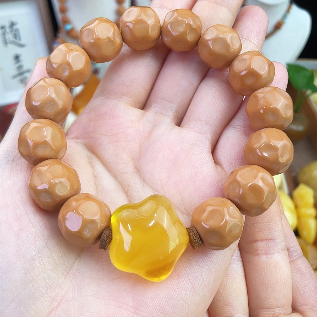 M***y琥珀未镶嵌珠宝奇石