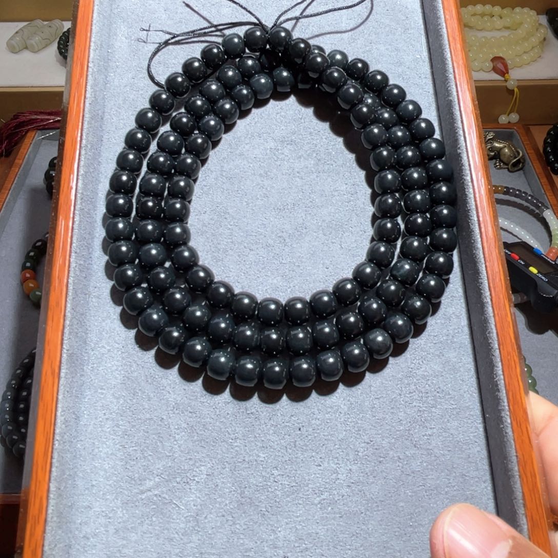 和田玉未镶嵌手串