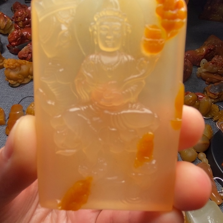 石英质玉（黄龙玉）合金颈饰