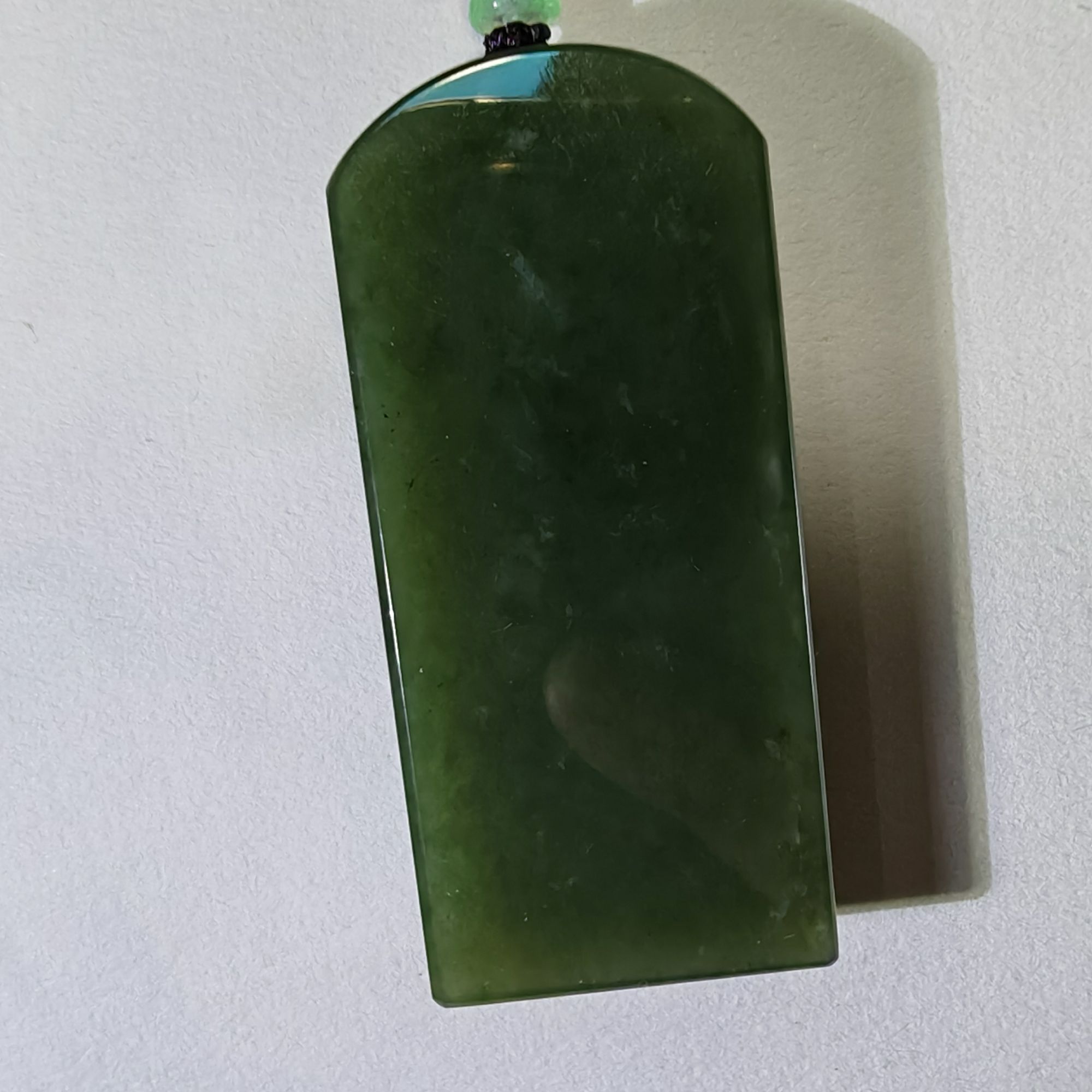 和田玉吊坠绿色精雕