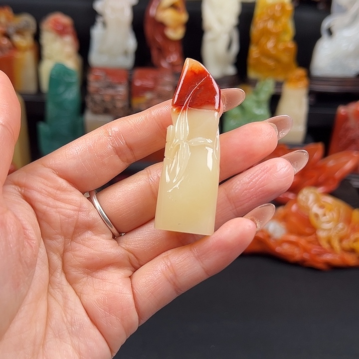 寿山石老性芙蓉石