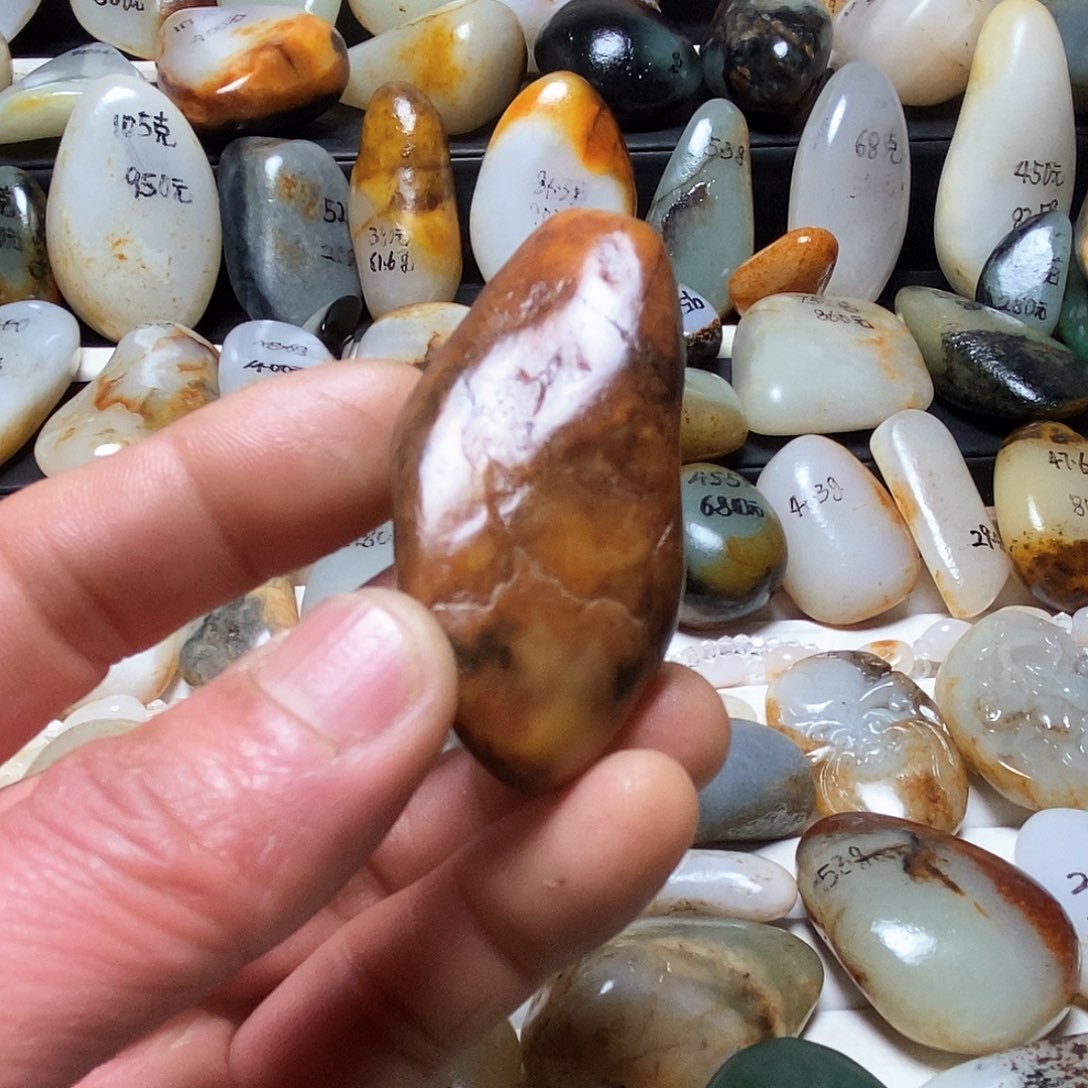 和田玉颈饰未镶嵌吊坠