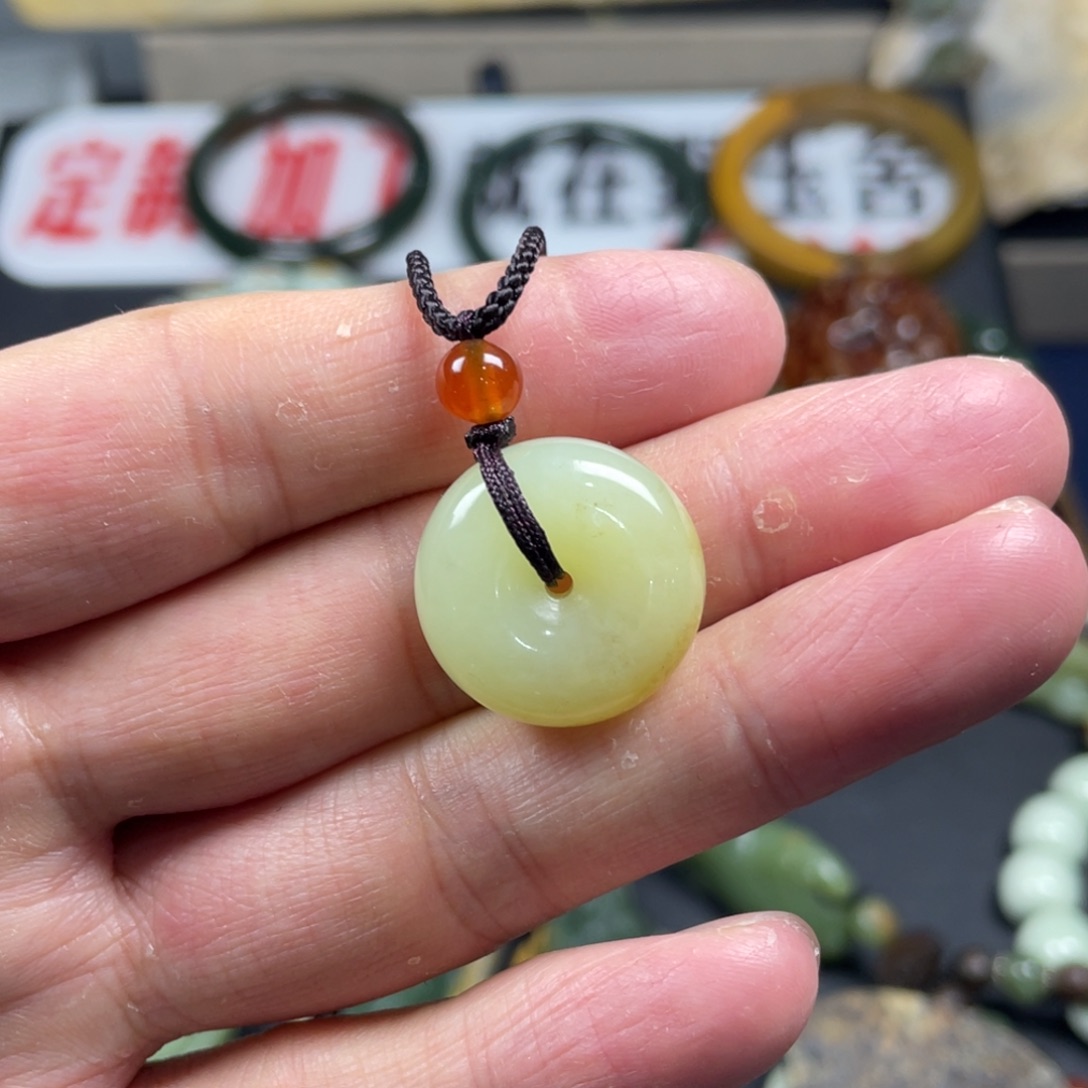 岫岩老玉（透闪石质玉）手链未镶嵌