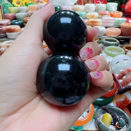 蛇纹石玉未镶嵌手球药王石