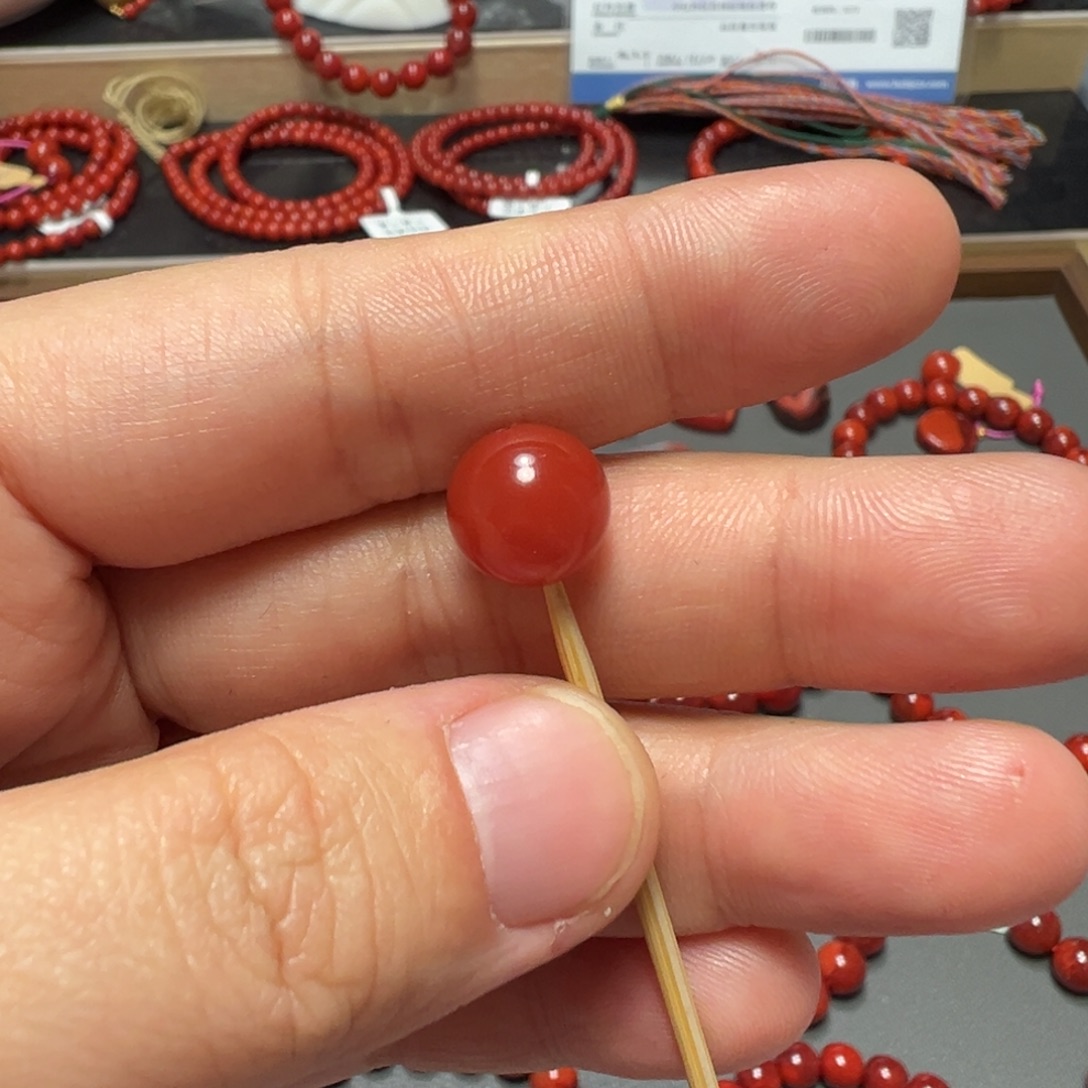 ****.南红玛瑙未镶嵌手串樱桃红约10mm