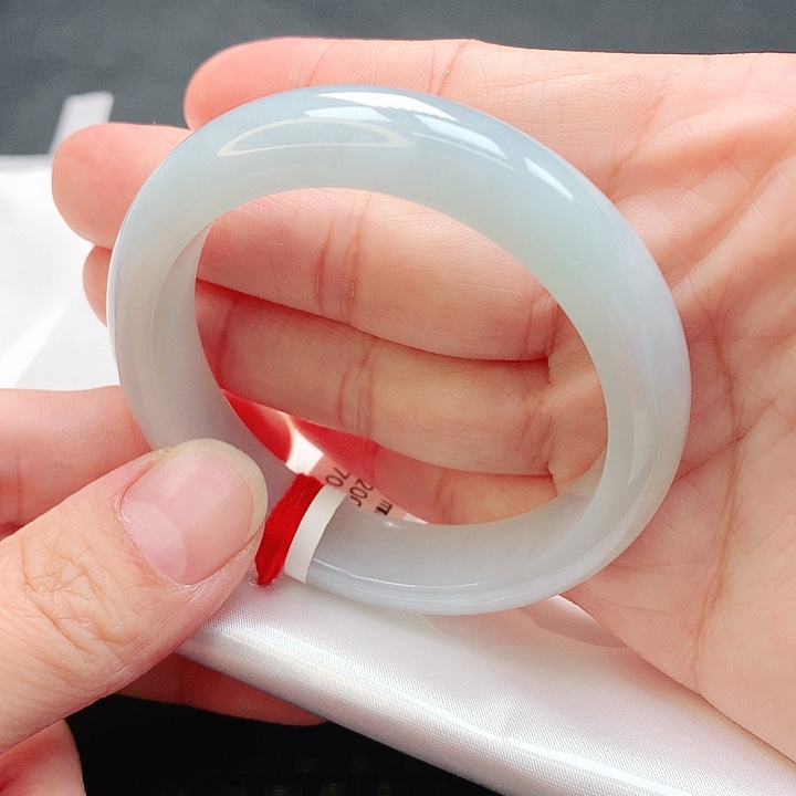 翡翠手镯未镶嵌手镯51