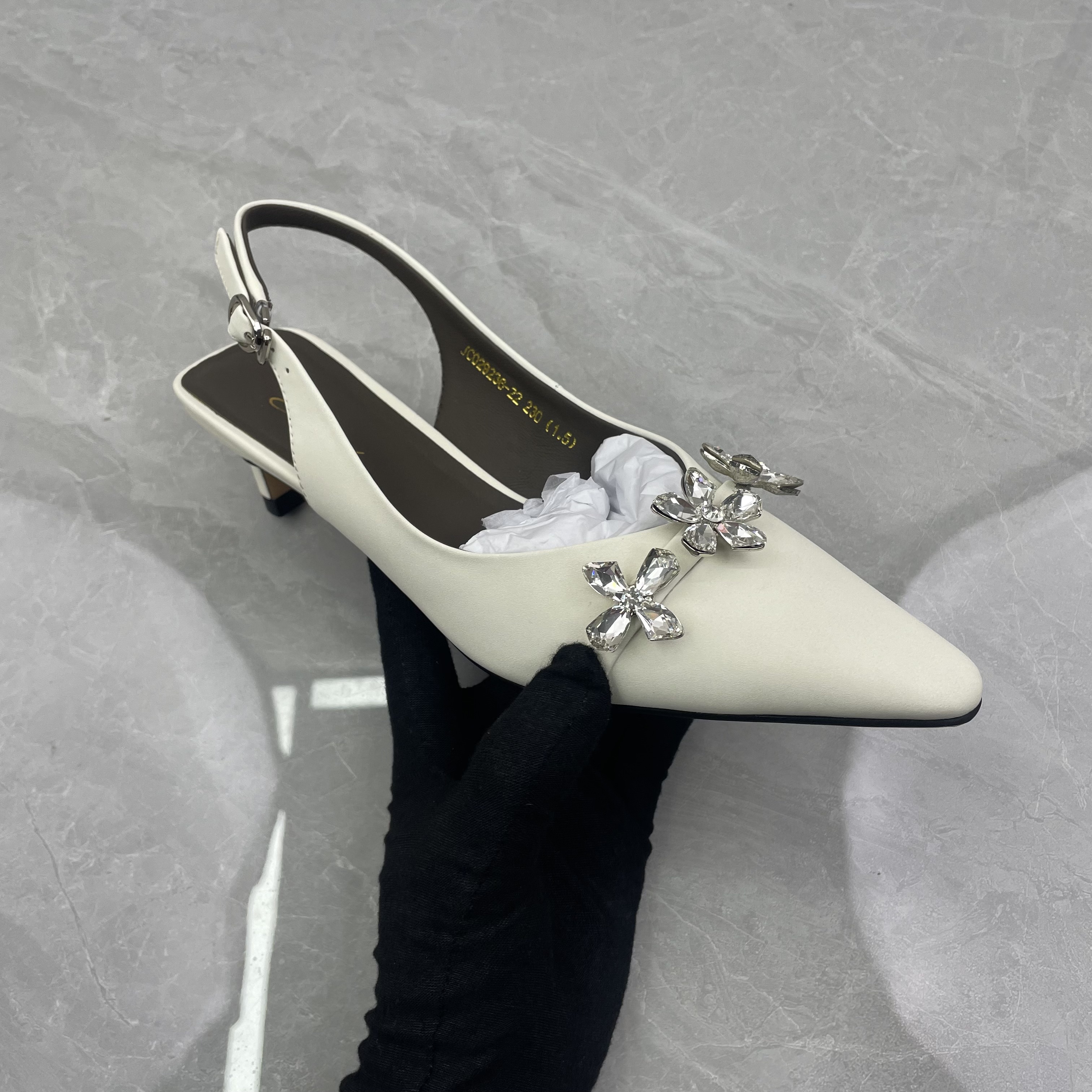 凉鞋女 29236-22(牛皮) 孤品d/a区34/35/38码