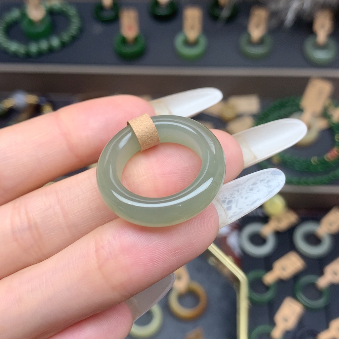 和田玉戒指未镶嵌