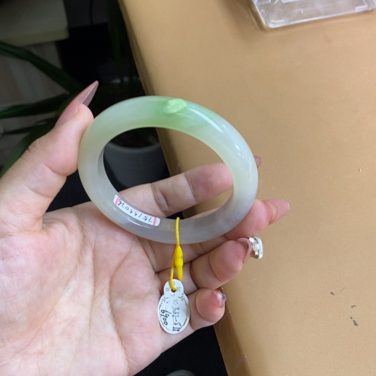 【闪购商品】和田玉手镯未镶嵌翠白手镯