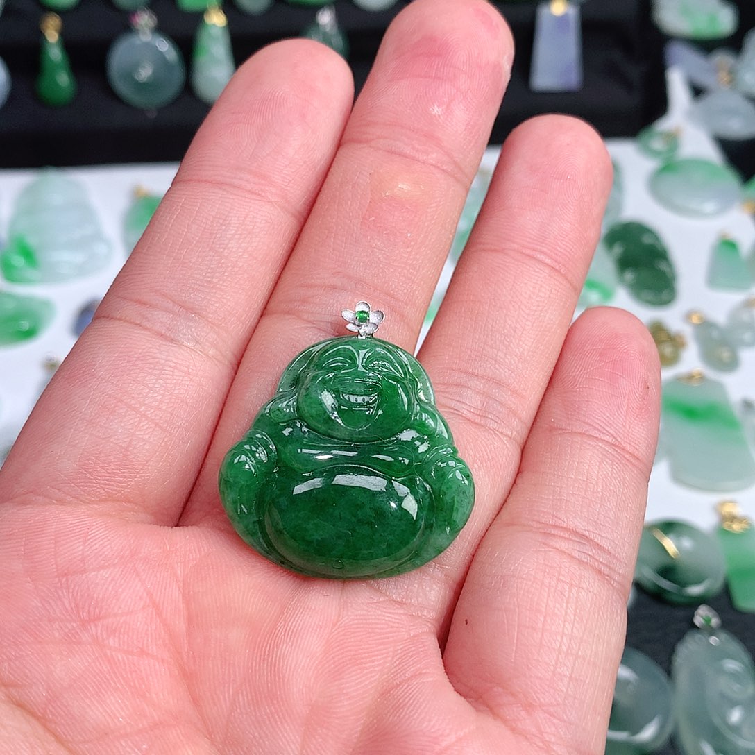 翡翠颈饰未镶嵌翡翠