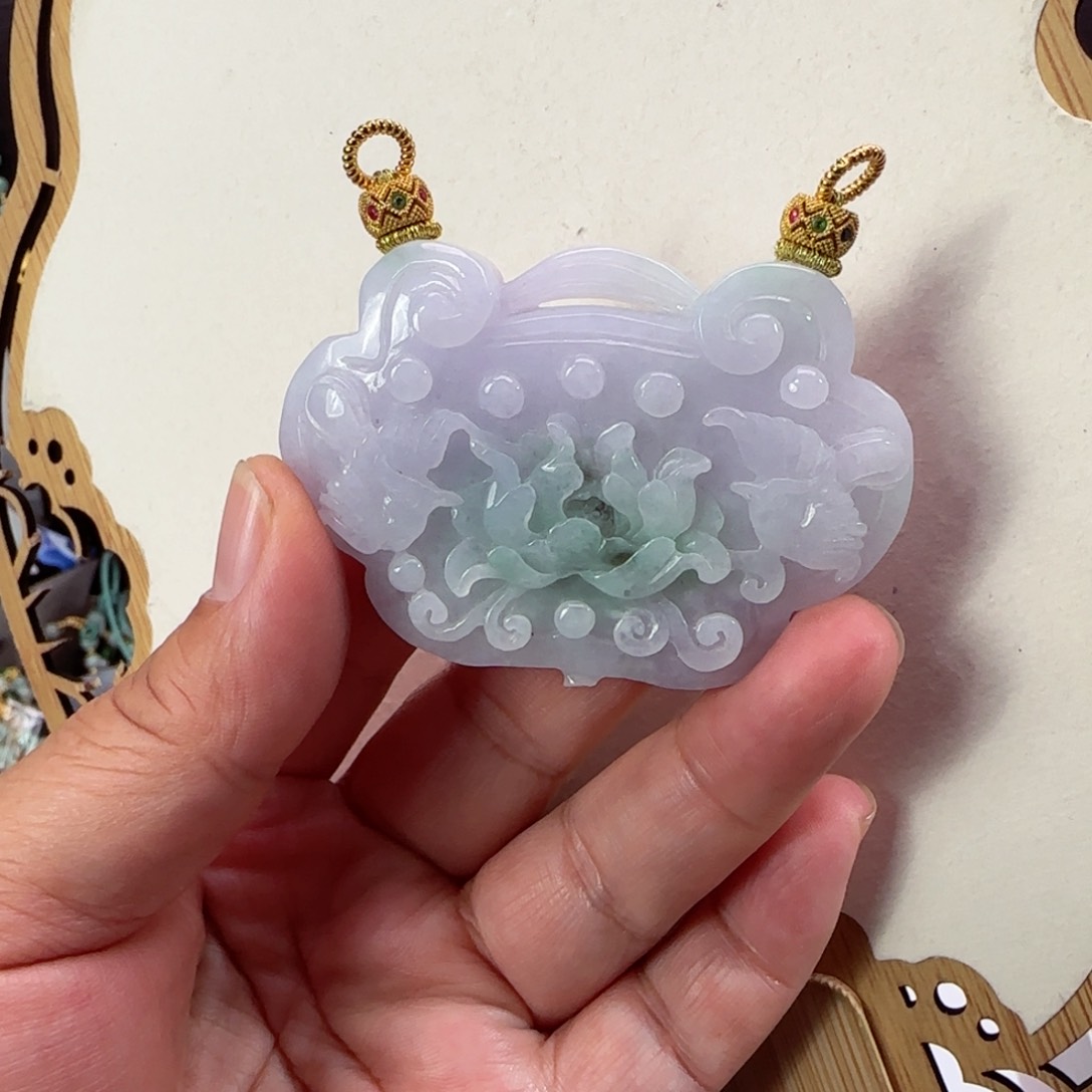 翡翠颈饰未镶嵌鸣**?仿古