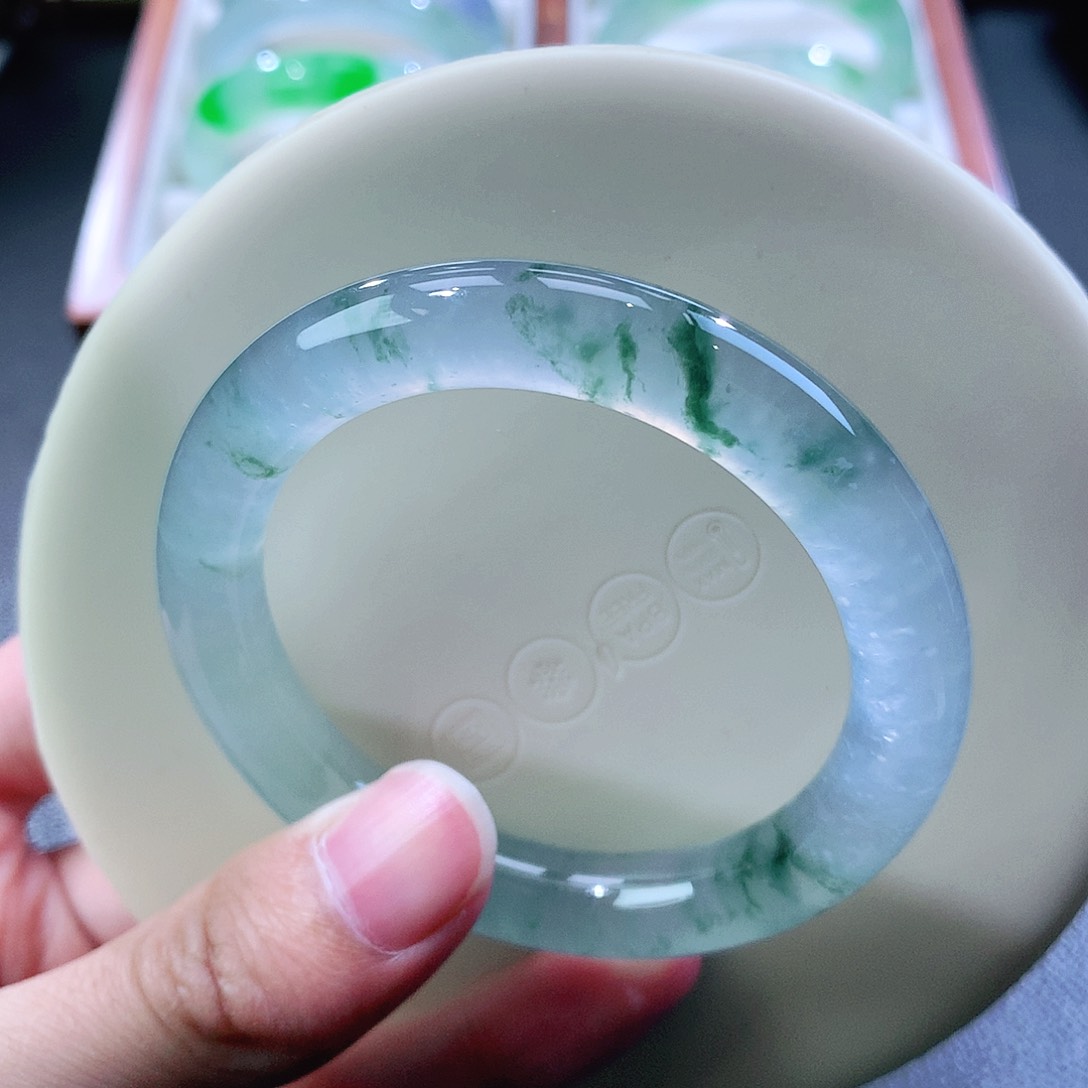 未镶嵌手镯翡翠52圈口