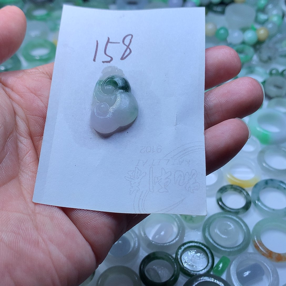 定制翡翠未镶嵌翡翠