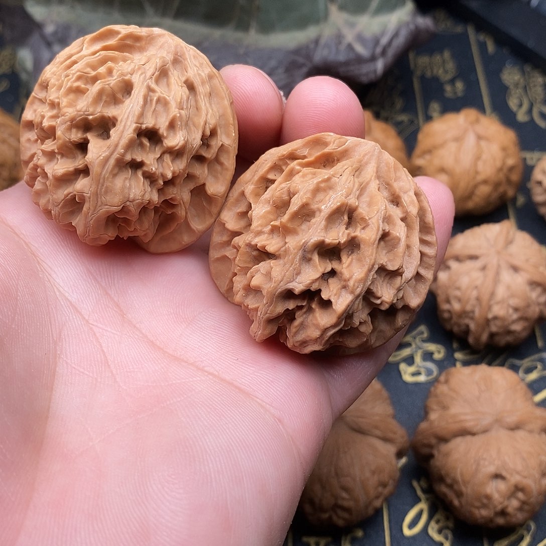 吊坠桃核没***玩苹果园狮子头