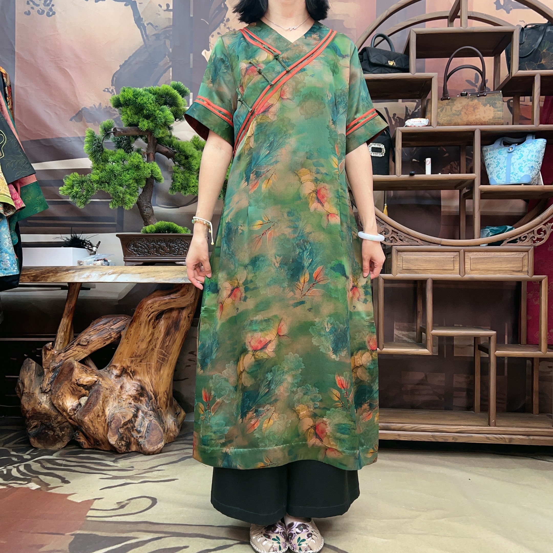 40姆米绿色迎春花连衣裙100桑蚕丝款