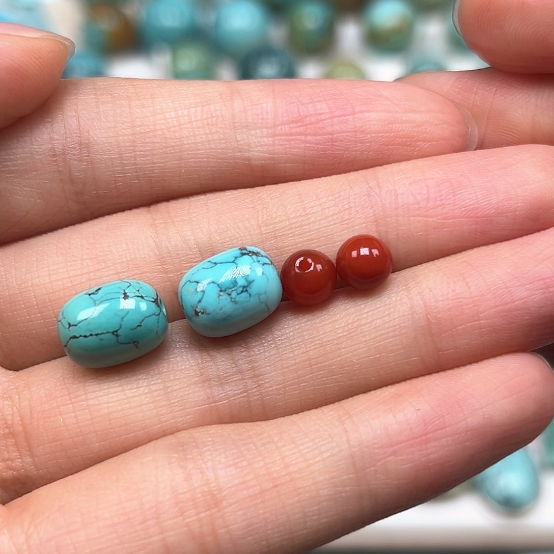 某***人南红玛瑙未镶嵌珠宝奇石