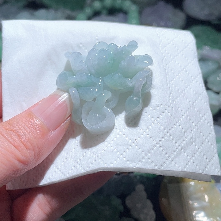 颈饰未镶嵌翡翠天