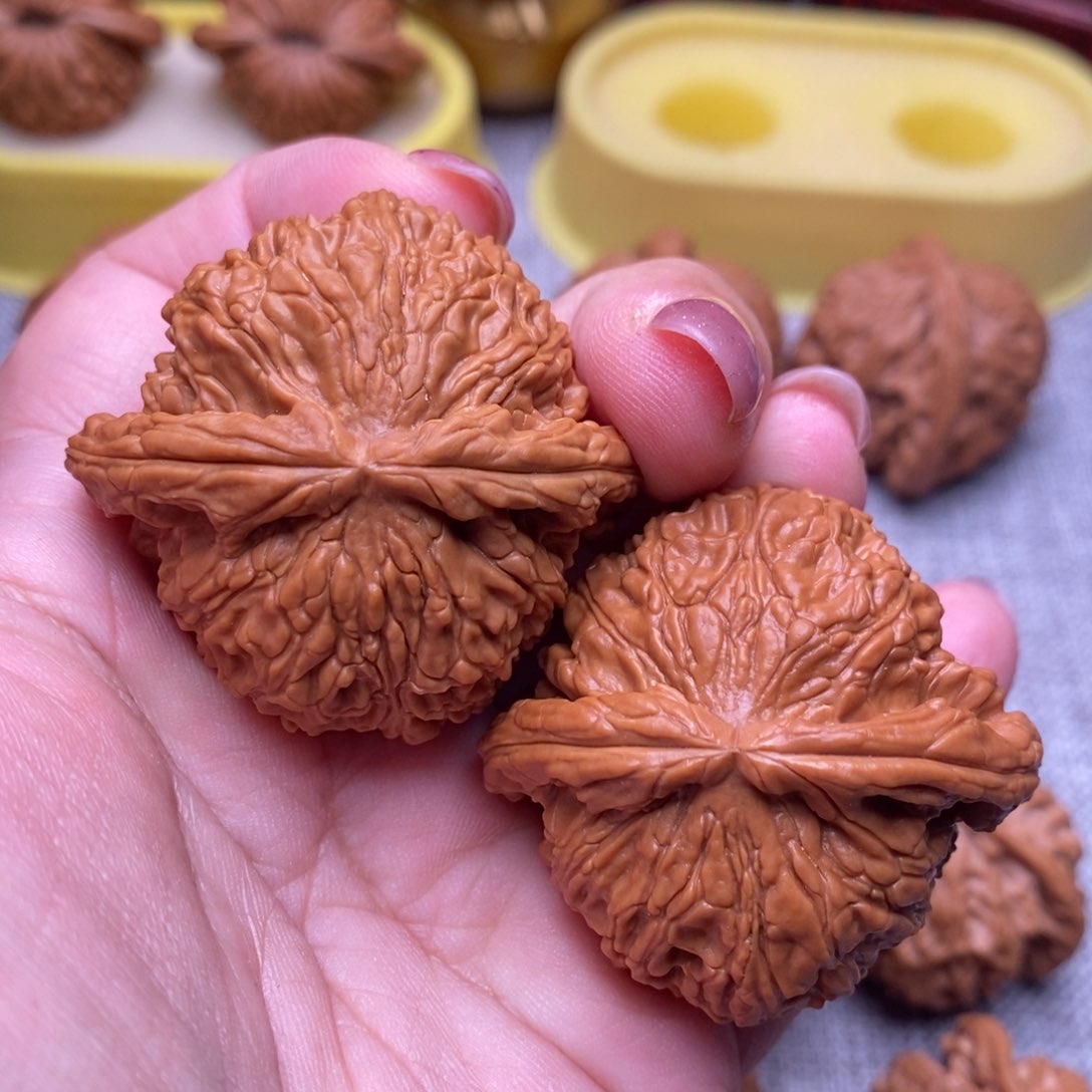 文玩核桃把件毕业天花板白狮子44尺全品卡姿兰大眼睛